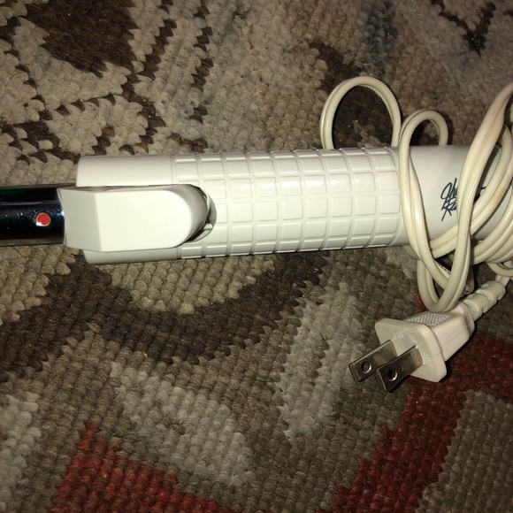 Jheri Redding II Model JRK0745 Curling Iron - Picture 3 of 6